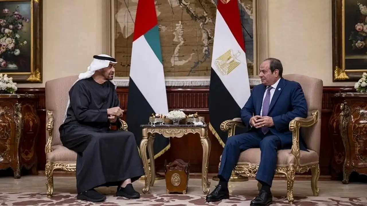 محمد بن زايد والسيسي يبحثان تداعيات التصعيد العسكري على الاستقرار الإقليمي والدولي